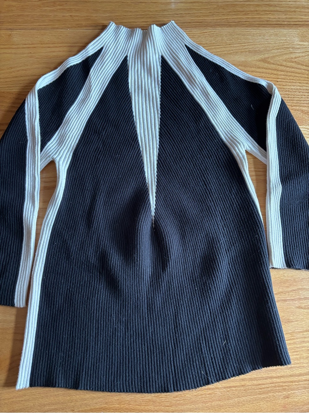 Women’s Venus Long Sleeve Funnel Neck Two Tone Ribbed Sweater  2X Black/white